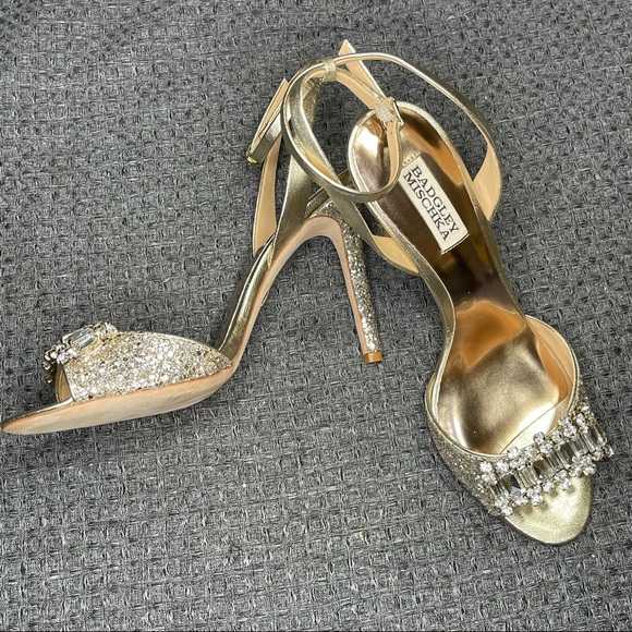 Badgley Mischka Shoes Badgley Mischka Rose Gold Glitter Upper Sole